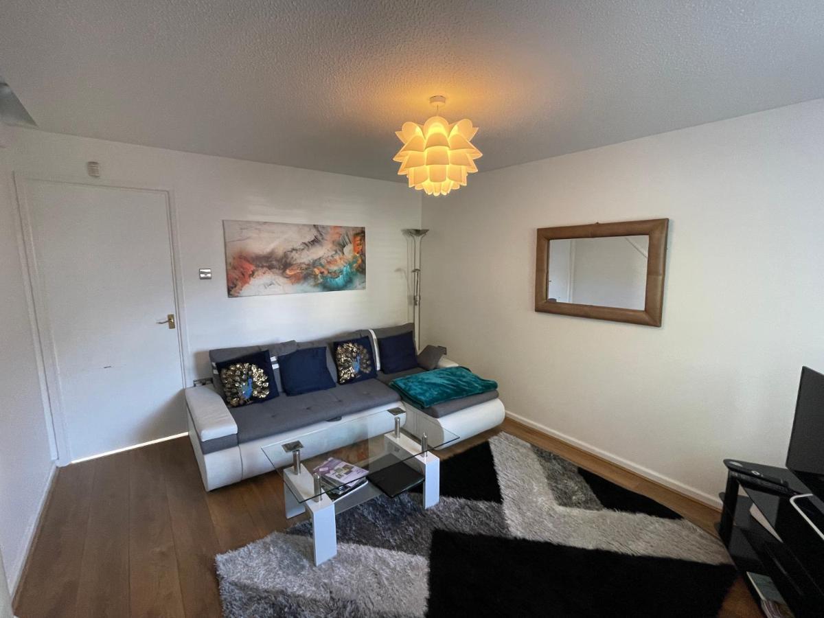 Riverside 2 Bedroom Townhouse With Car Charger Abergavenny Bagian luar foto