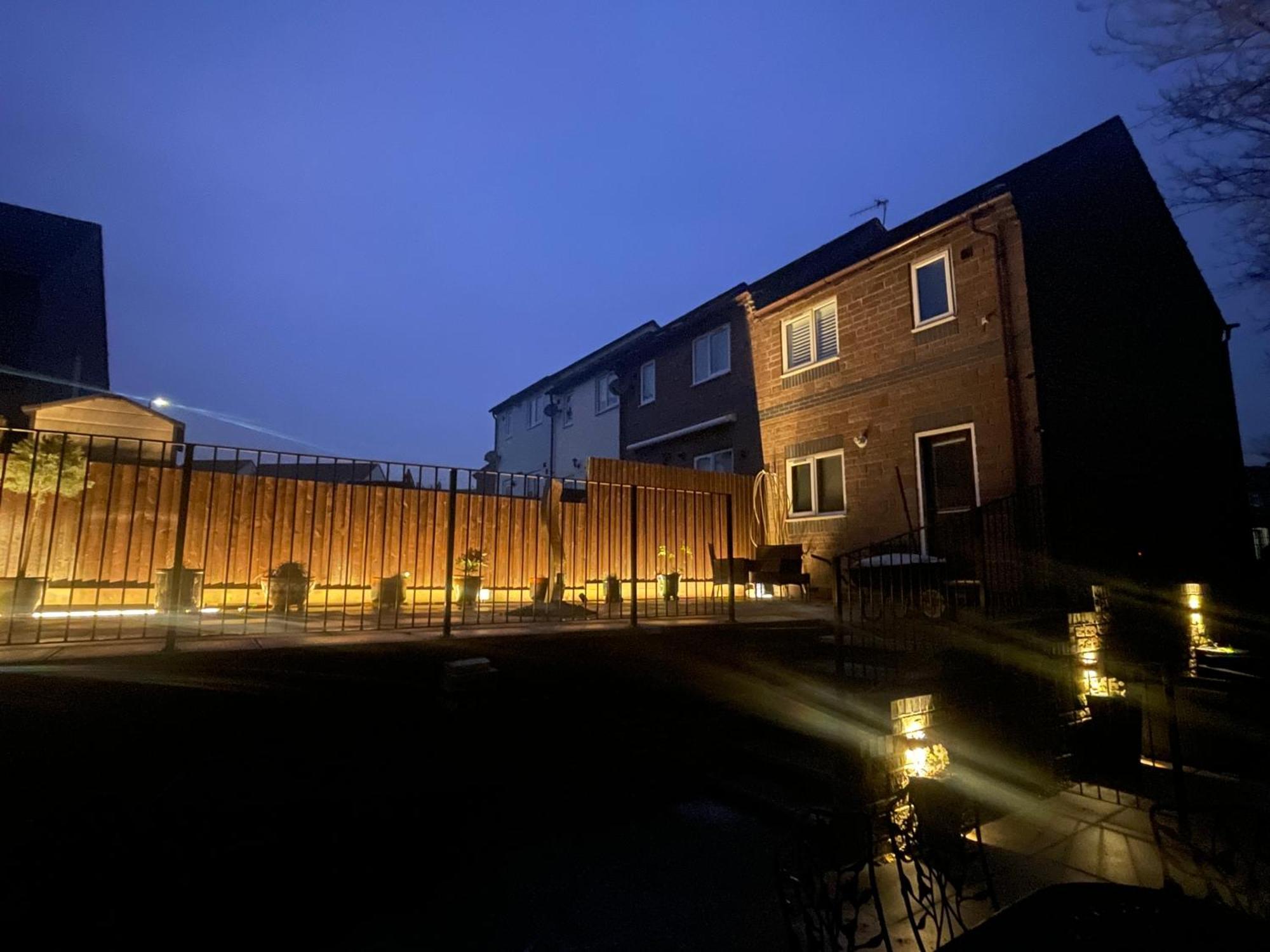 Riverside 2 Bedroom Townhouse With Car Charger Abergavenny Bagian luar foto